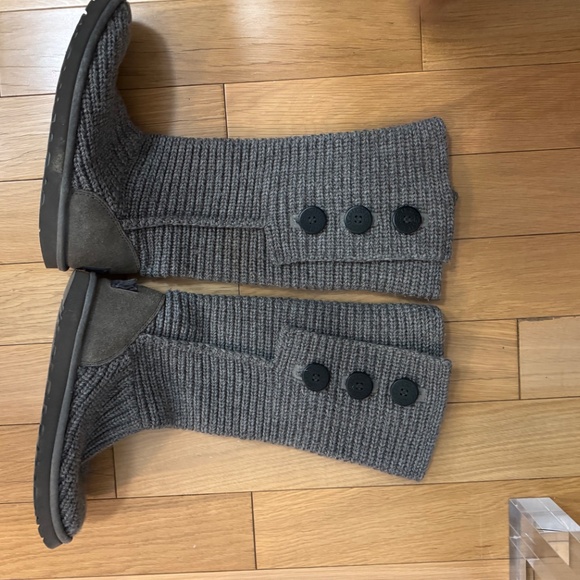 Gray UGG Knit tall boot - Picture 3 of 4